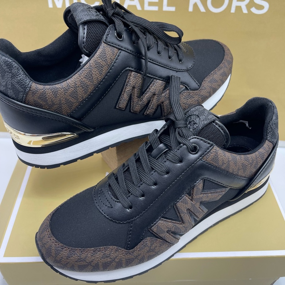 Michael Kors MADDY TRAINER MK SIG SM/MK PATCH
49F1MAFS1B Athletic Sneakers
Brown - Picture 10 of 16